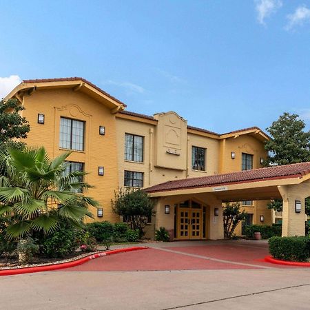 Super 8 By Wyndham The Woodlands North Hotell Eksteriør bilde