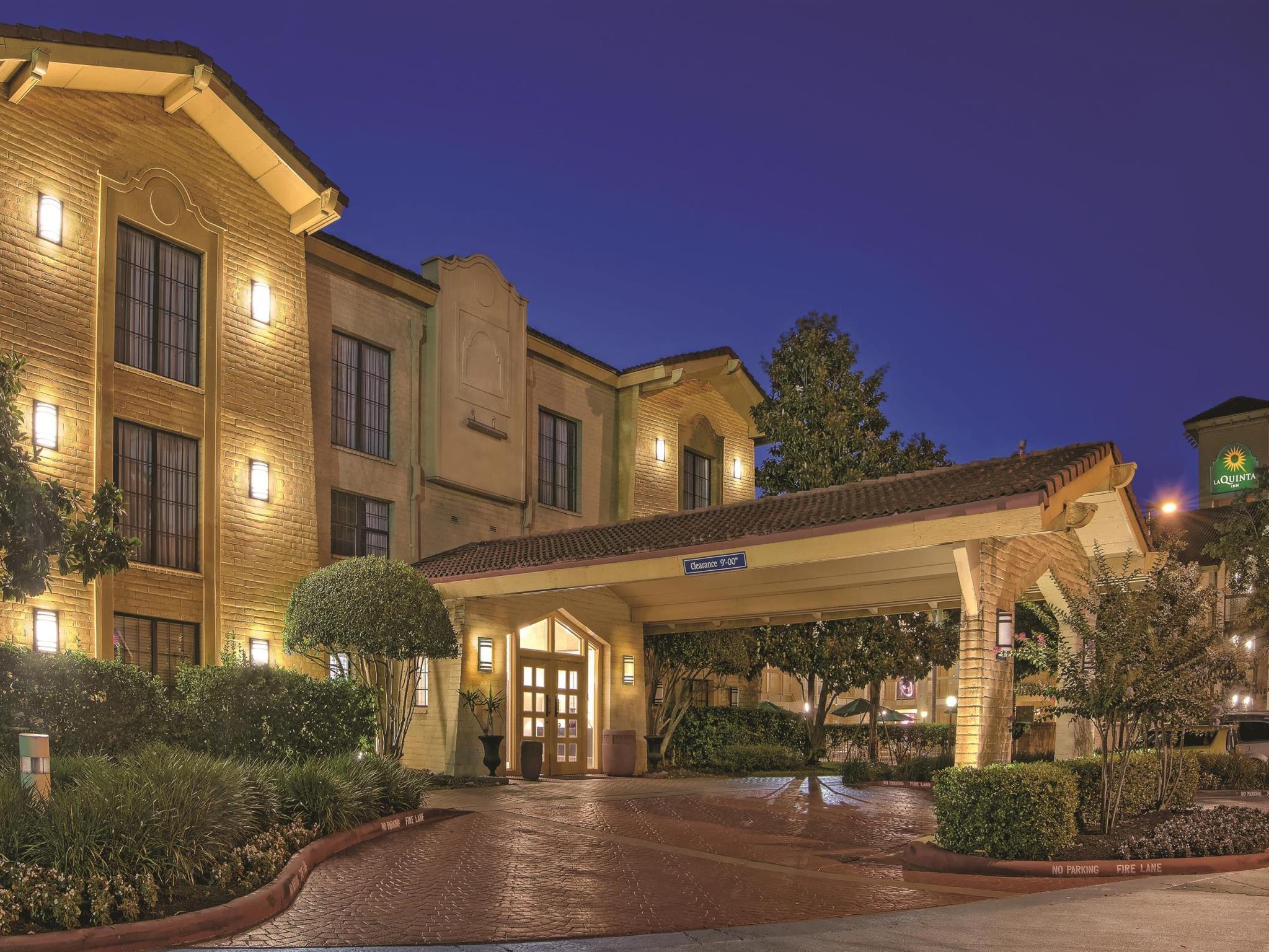 Super 8 By Wyndham The Woodlands North Hotell Eksteriør bilde