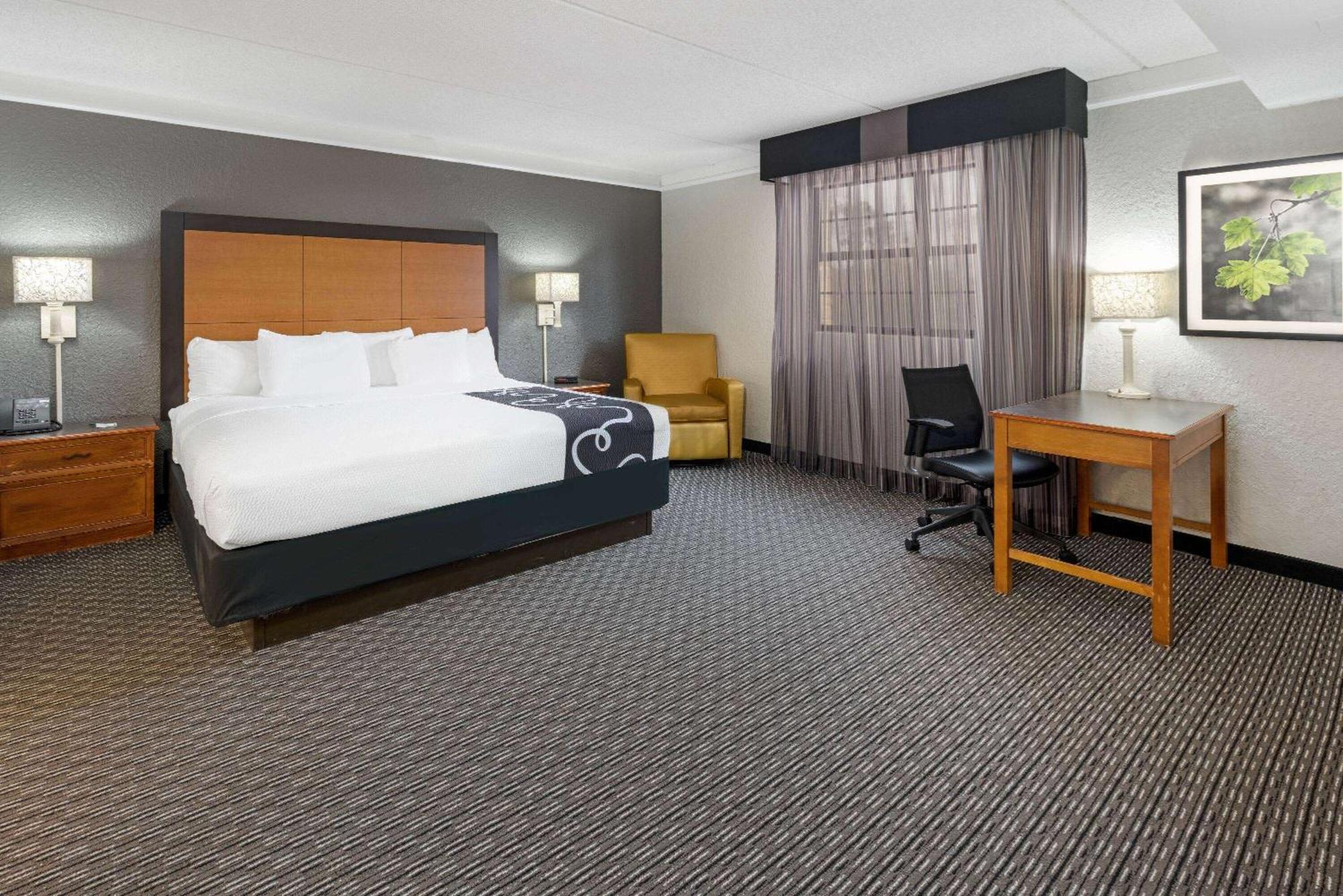 Super 8 By Wyndham The Woodlands North Hotell Eksteriør bilde
