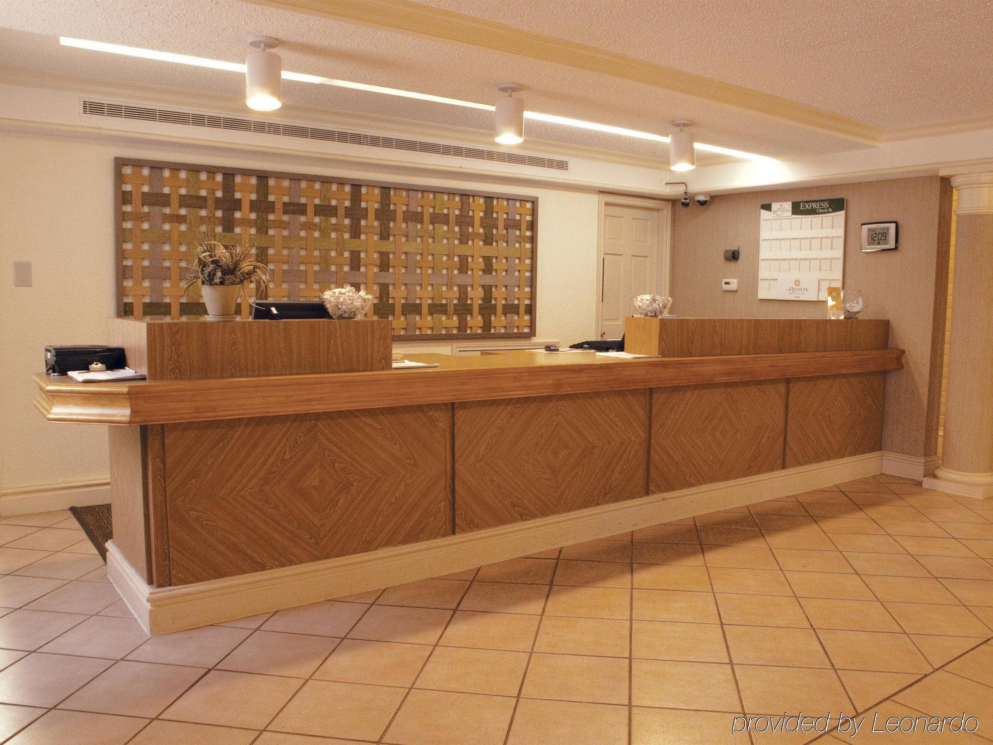 Super 8 By Wyndham The Woodlands North Hotell Eksteriør bilde