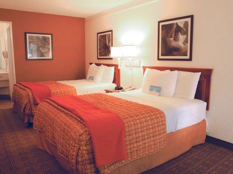 Super 8 By Wyndham The Woodlands North Hotell Eksteriør bilde